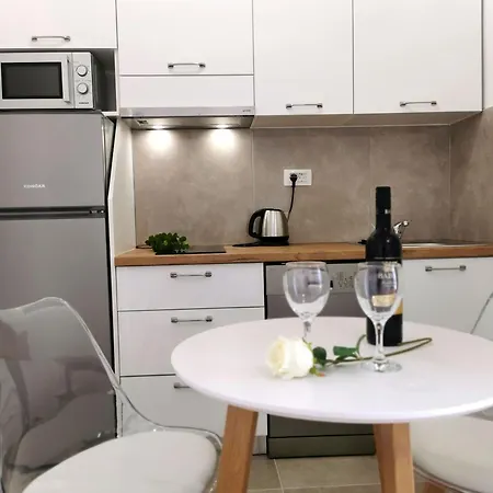 Apartment Rozaza